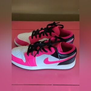 Nike Vibrant Pink and Black Athletic Shoes, used, great condition